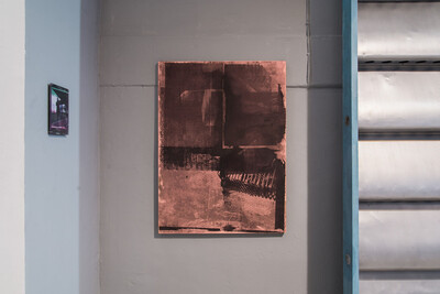 Basile Ghosn, Untitled (9), « A place in the sun » series, 2019, Xeroxed copies, tape, graphite, dye, pencils, steel and found plexiglas, carbon paper, 21 x 14.8 cm, unique & Untitled (pink moon rising), 2019, silkscreened toner and acrylic on wooden panel, 75 x 95 cm, unique - © sans titre
