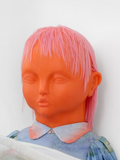 Liselor Perez, Anne’s mother (detail), 2026, silicone, synthetic hair, household linen, wadding, metal, 225 x 260 x 260 cm / 49 x 58 x 30 cm, unique - © sans titre