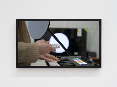 Daria Blum, BIG ROUND BUTTONS, 2025, Giclée print on Hahnemühle Photo Rag, framed, 25 x 45 cm, edition of 3 plus 2 AP - © sans titre