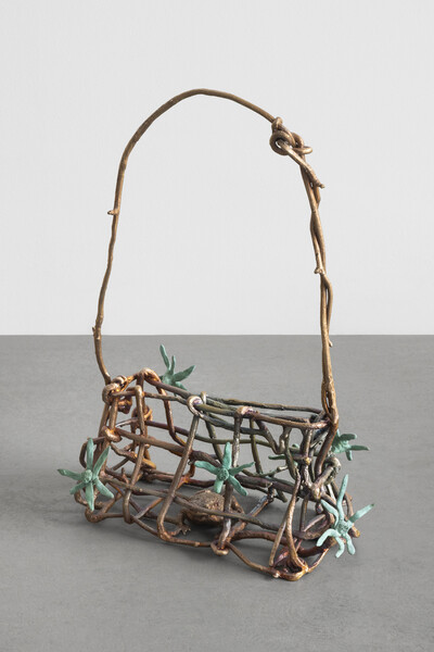 Hamish Pearch, L’appuntamento, 2024, bronze and patina, 44 x 32 x 15 cm, unique - © sans titre