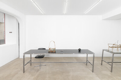 Hamish Pearch, « Do not throw trash into the pond », Paris - © sans titre