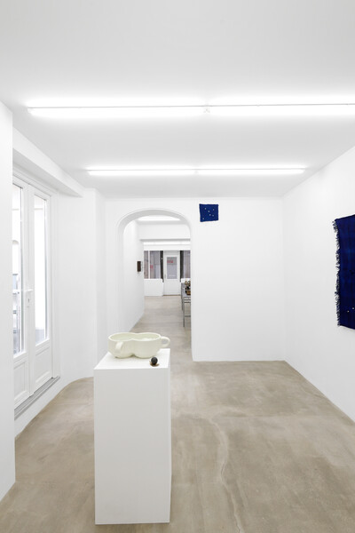 Hamish Pearch, « Do not throw trash into the pond », Paris - © sans titre