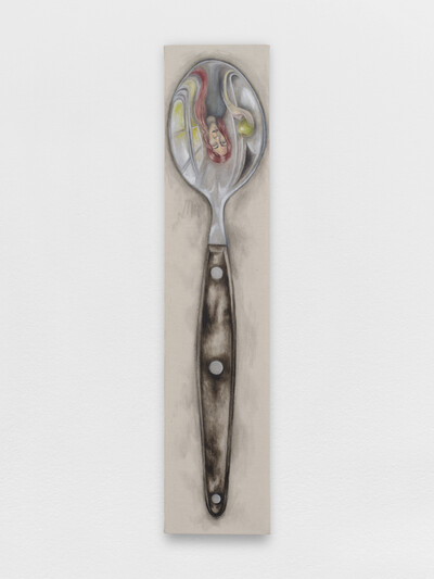 Tanja Nis-Hansen, Self-Portrait in a Concave Mirror, 2025, oil on canvas, 70 x 15 x 4 cm, unique - © sans titre