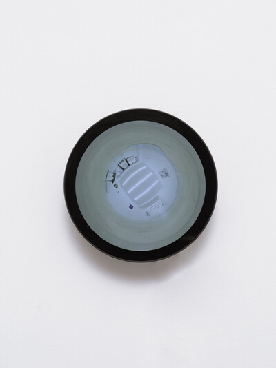 Inès Kivimäki, True Lies, 2024-2025, 12 cm monitor, Raspberry Pi, 360-degree digital file, 00:22:56, loop, Edition of 1 + 1 AP - © sans titre