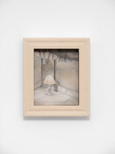 Liselor Perez, Épingle, 2026, colored pencil on paper, miniature display case, 29 x 24.6 x 5.3 cm, unique - © sans titre