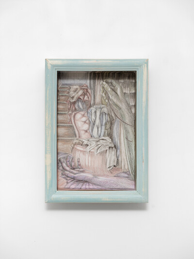Liselor Perez, La bonnetière, 2026, colored pencil on paper, miniature display case, 35.7 x 25.8 x 6.6 cm, unique - © sans titre