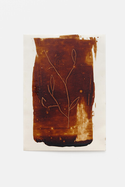 Martin Belou, Carte à gratter, 2020, paper, pine tar, 21 x 14.5 cm, unique - © sans titre