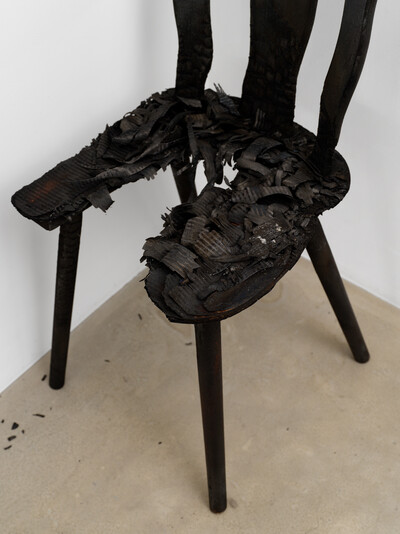 Robert Brambora, Untitled (detail), 2025, wood, 84 x 45 x 38 cm, unique - © sans titre