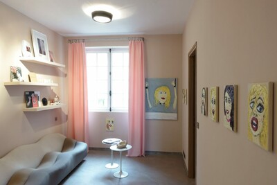 exhibition view with works by Sasha Ross, Indigo Lewin, Tammo Lünemann, Agnes Scherer and Lise Stoufflet - © sans titre