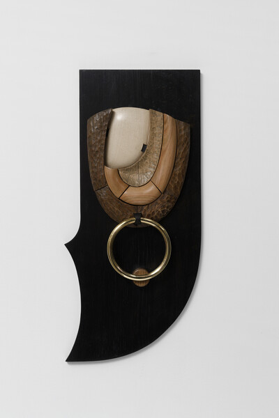 Wei Libo, Knock! knock!, 2025, wood, brass, wooden marquetry, 48.5 x 22.7 x 5 cm, unique - © sans titre